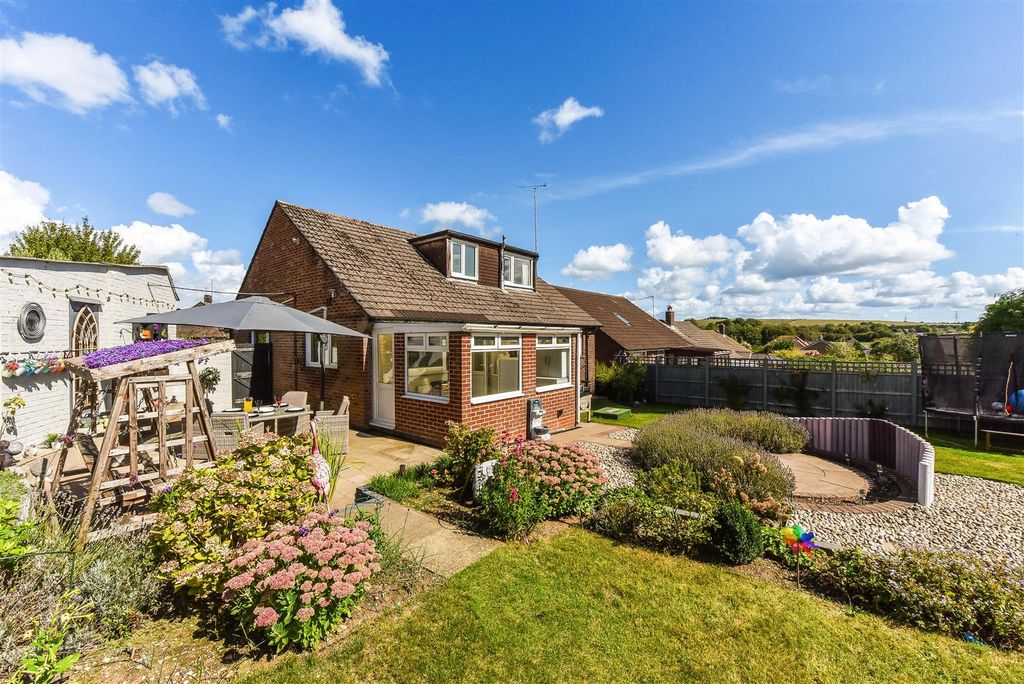 Property photo 1 of 22 Ph3_6195940.Jpg