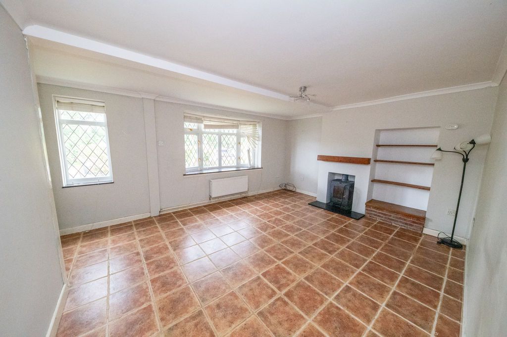 Property photo 2 of 19 Photo 3