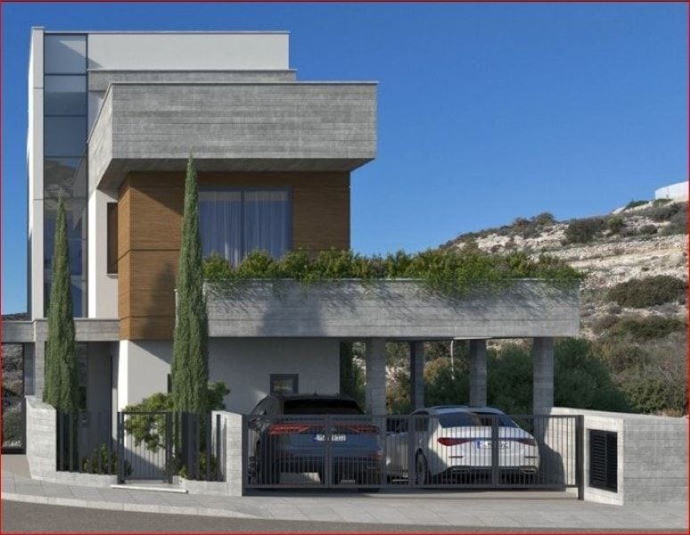 Property photo 2 of 11