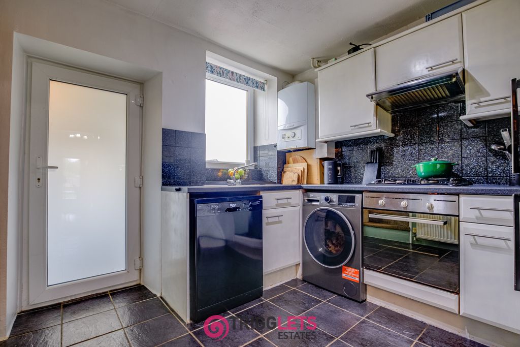 Property photo 2 of 29