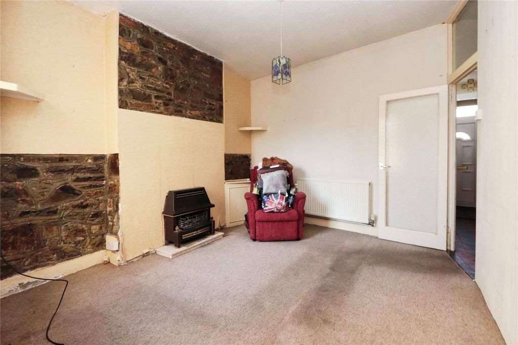 Property photo 3 of 10 Picture No. 04
