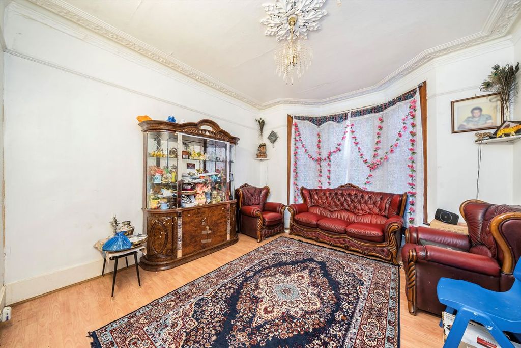 Property photo 2 of 3