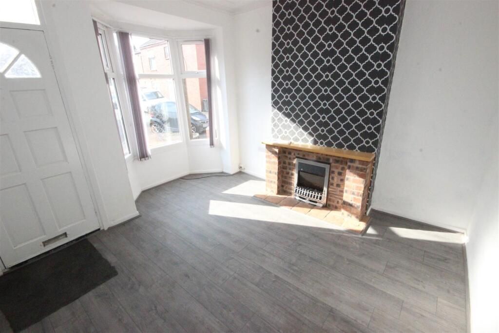 Property photo 2 of 19