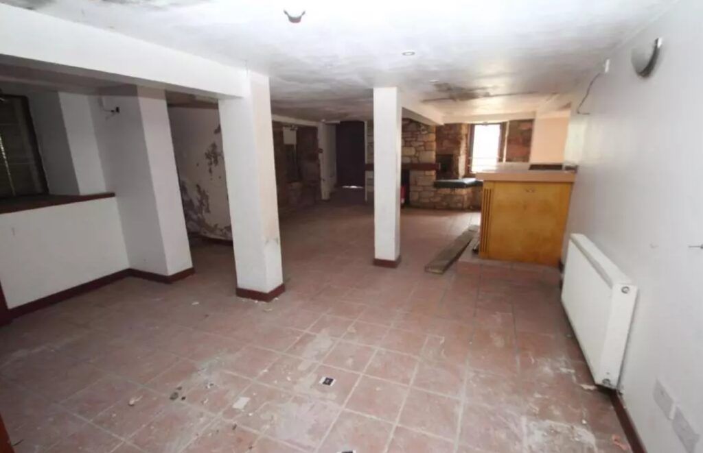 Property photo 3 of 5