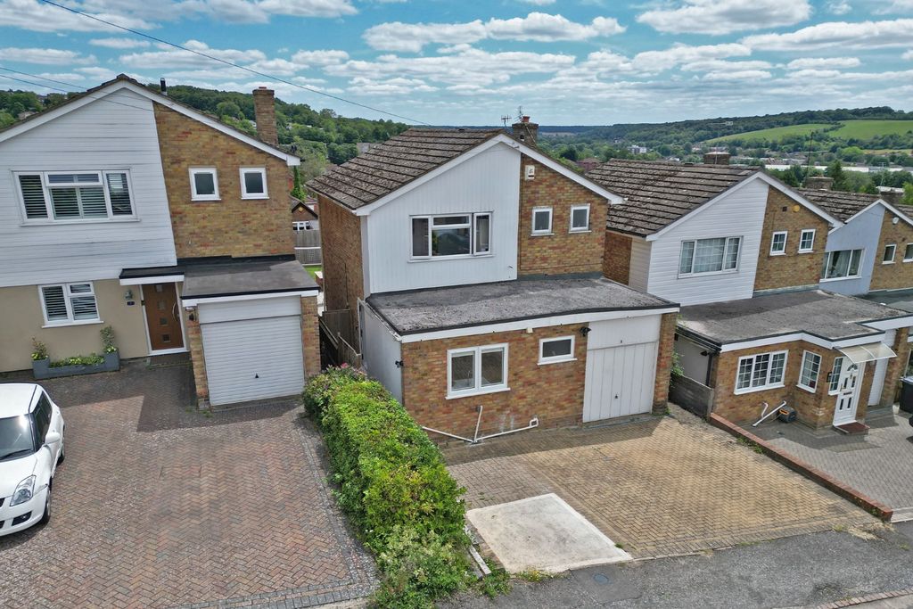 Property photo 1 of 12 5287010