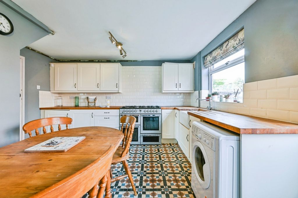 Property photo 2 of 15 Pbox-Img.Jpg