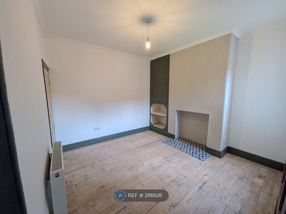 Property photo 3 of 9 Dining Room