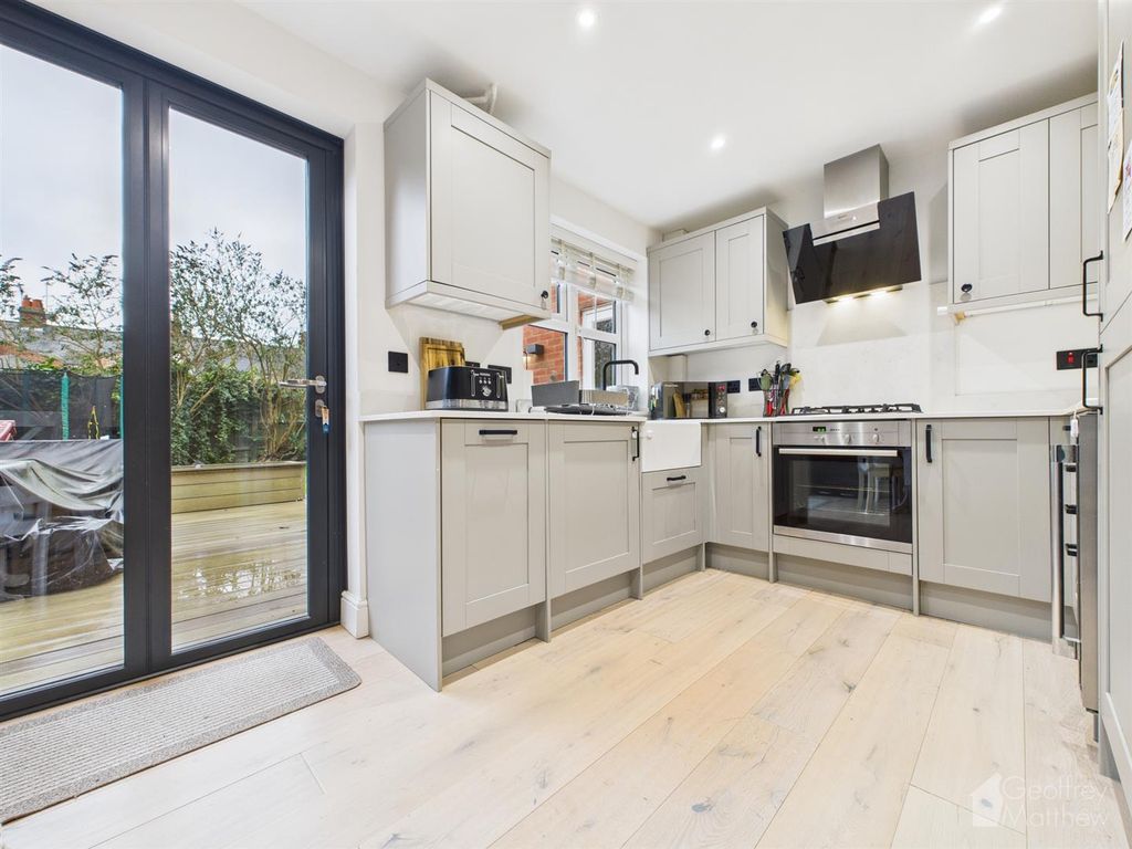 Property photo 1 of 23 Cam02365G0-Pr0412-Still012.Jpg