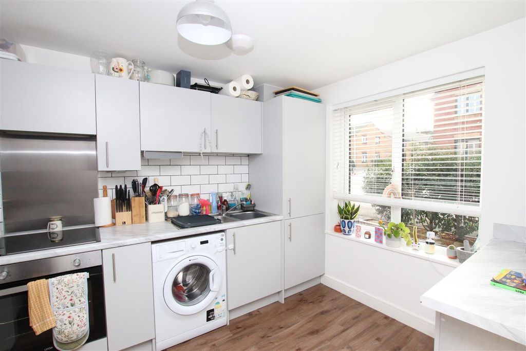 Property photo 2 of 12 Kitchen 1 (2).Jpg