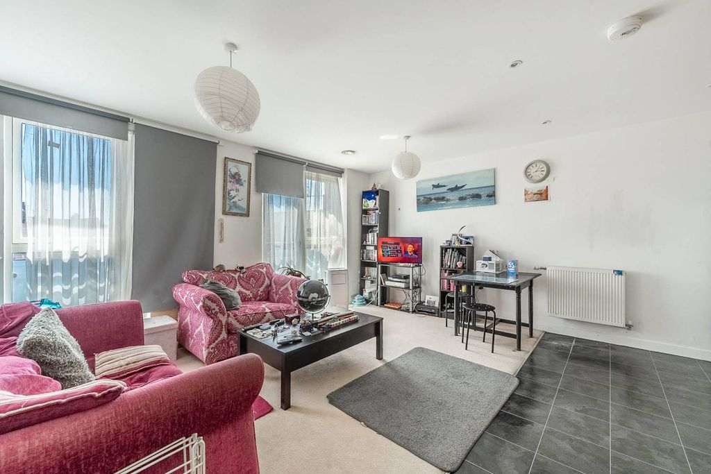 Property photo 1 of 6