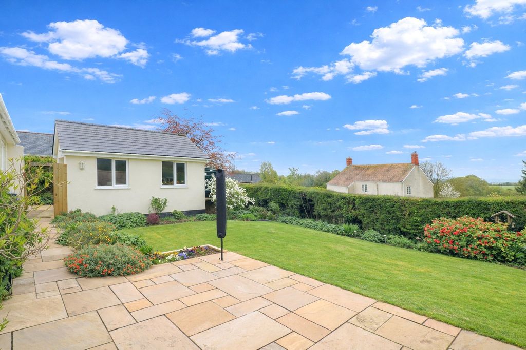 Property photo 3 of 19 3 - Picture No. 27