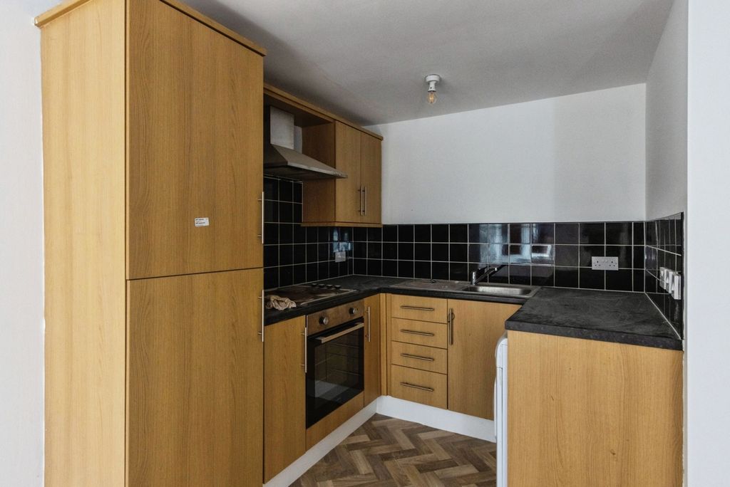 Property photo 2 of 7 Pbox-Img.Jpg