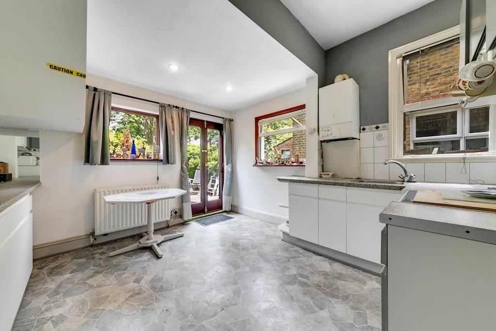 Property photo 1 of 14 11-365B272 Blandford Road -42-Small.Jpg