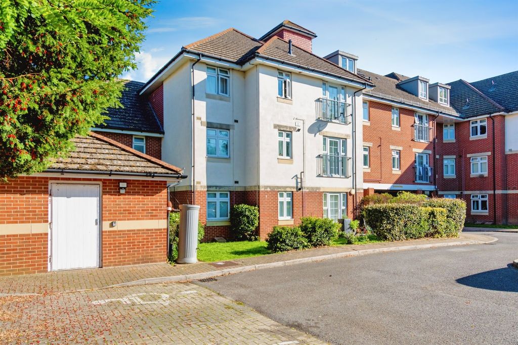 Property photo 2 of 16