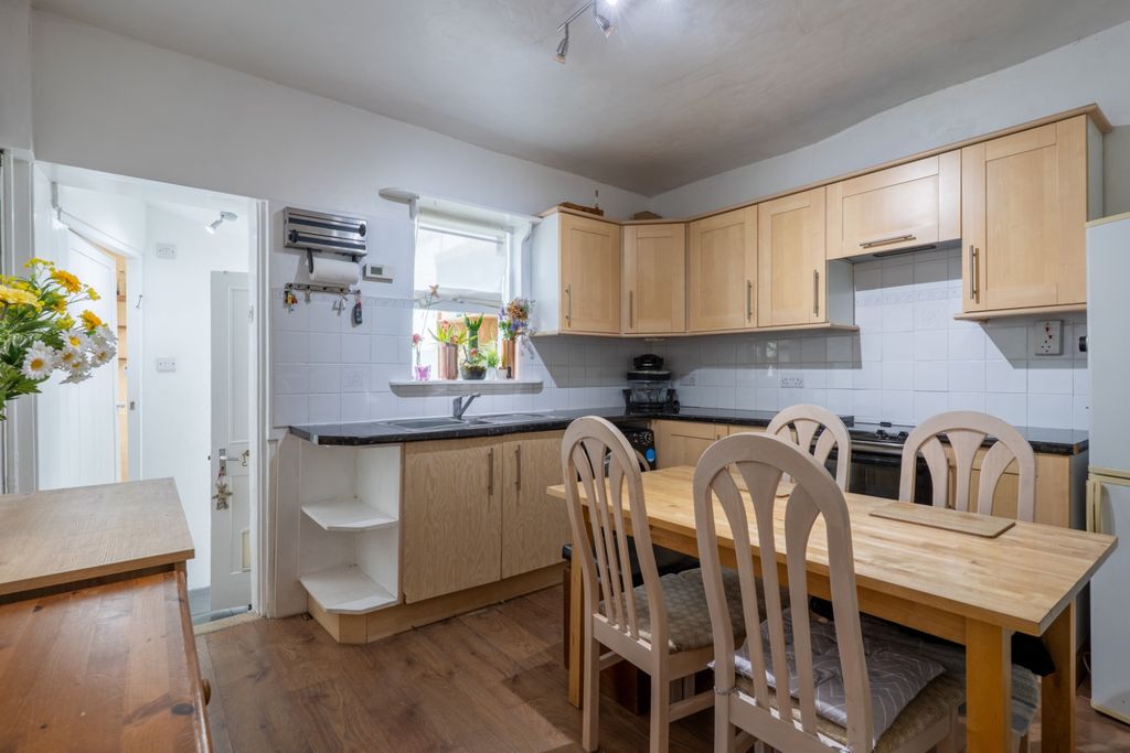 Property photo 3 of 17 3442594