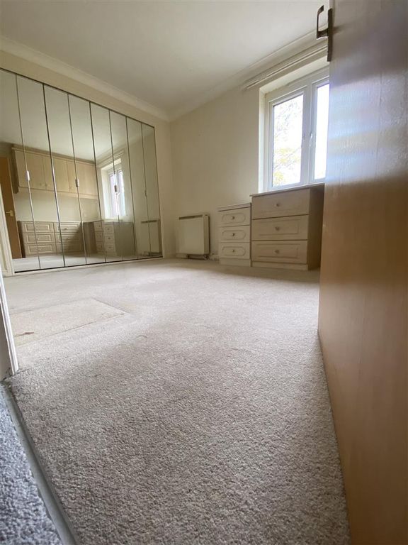 Property photo 2 of 19 Bedroom 1