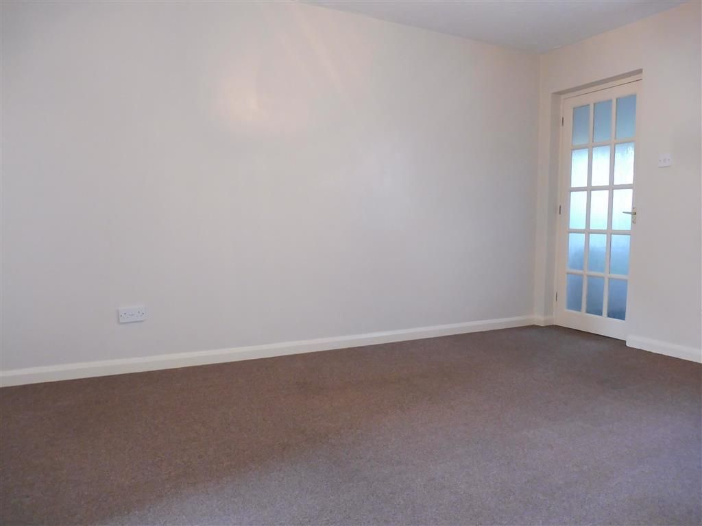 Property photo 3 of 6 Bedroom 1