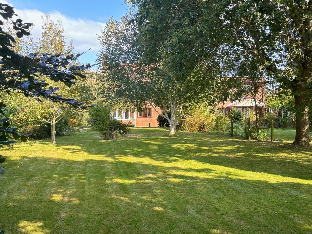 Property photo 2 of 23 Photo 20