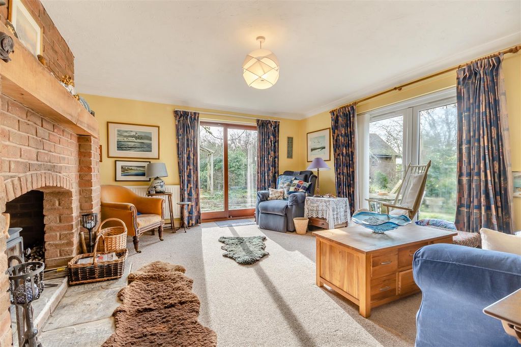 Property photo 3 of 40