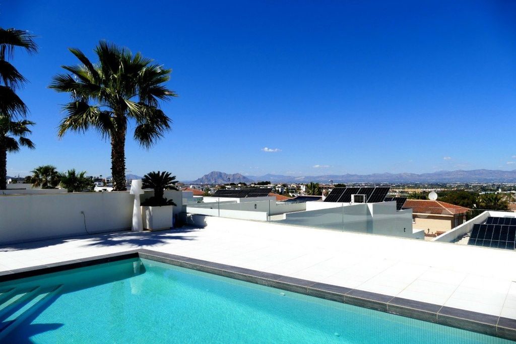 Property photo 2 of 30