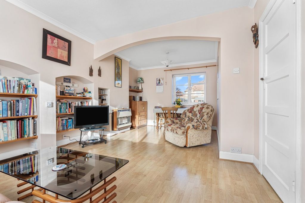 Property photo 3 of 13