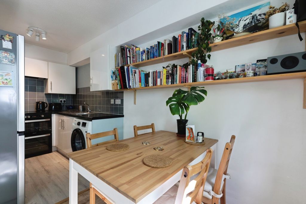 Property photo 3 of 19 Pbox-Img.Jpg