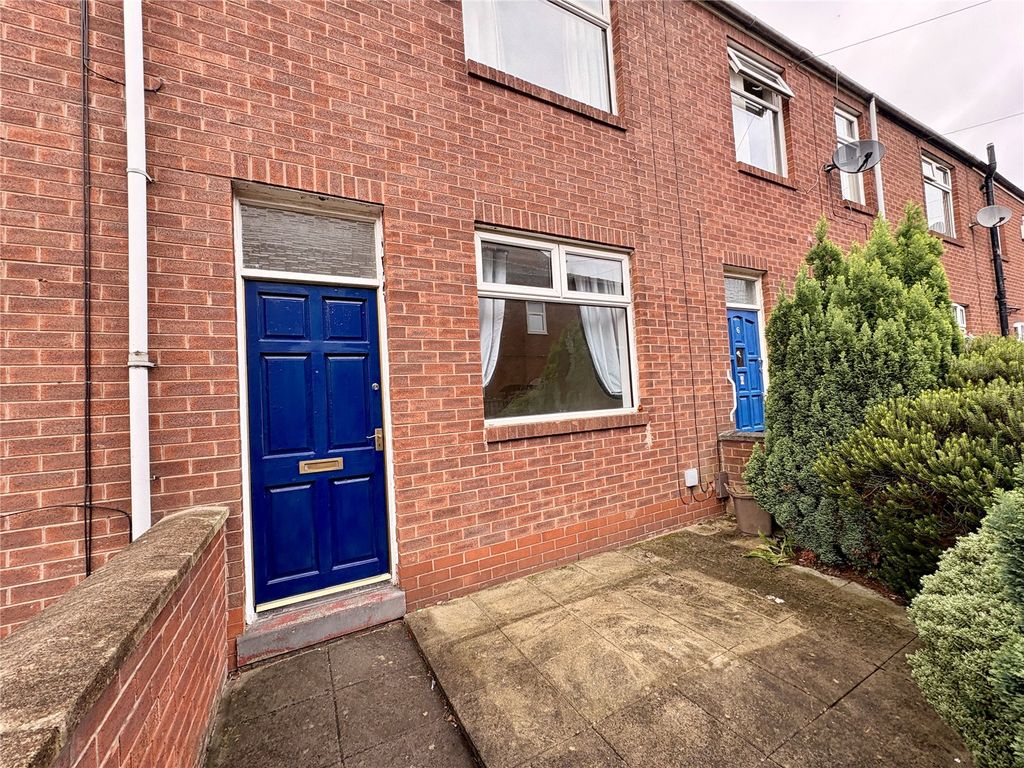 Property photo 1 of 11 External