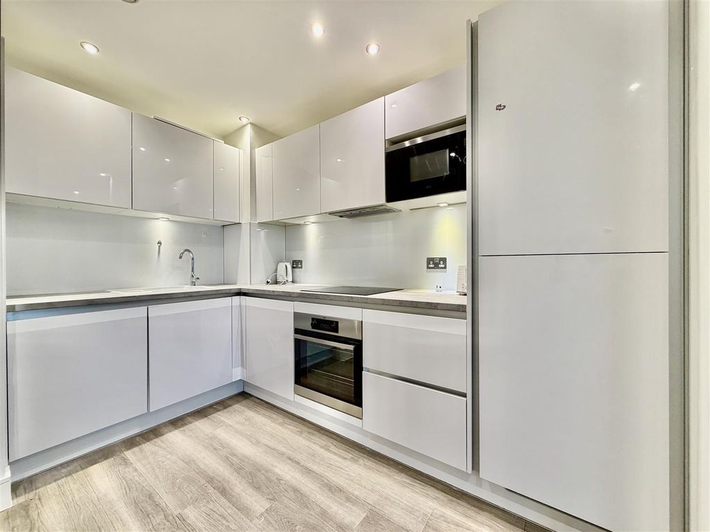 Property photo 1 of 15 Kitchen