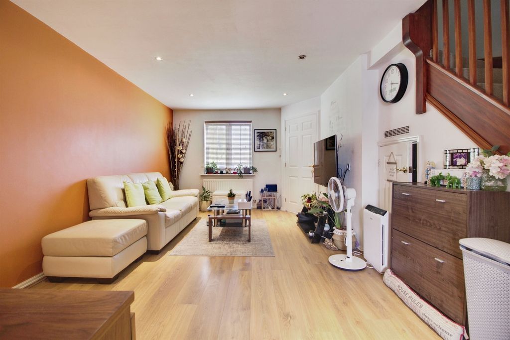 Property photo 3 of 21