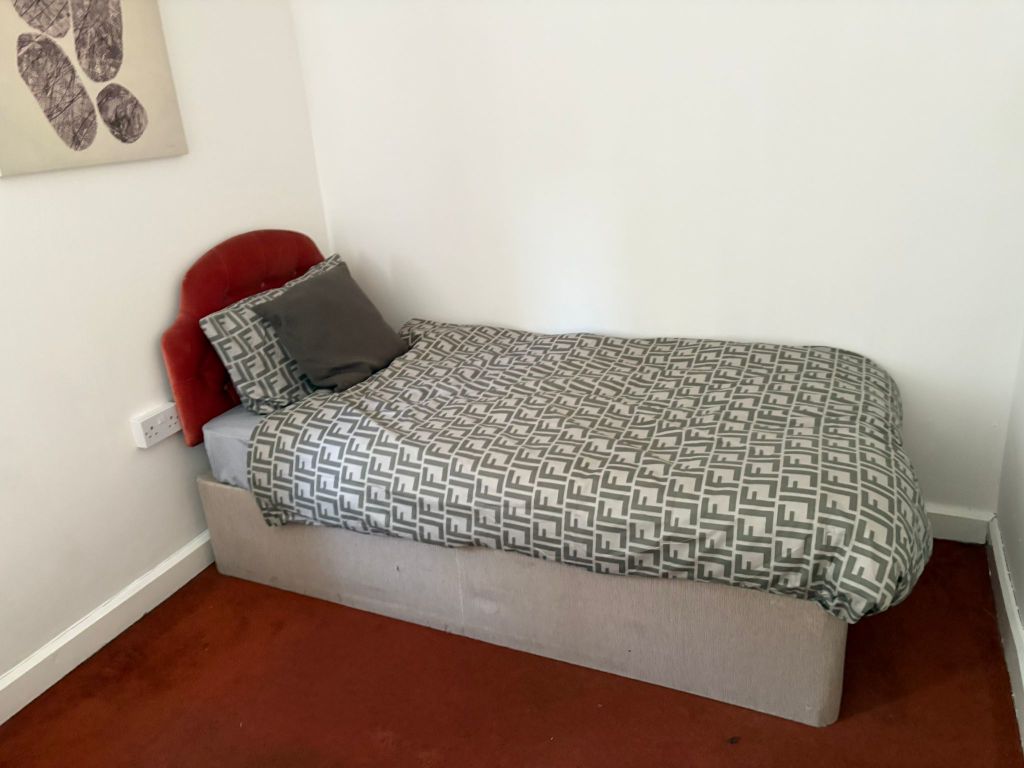 Property photo 2 of 4