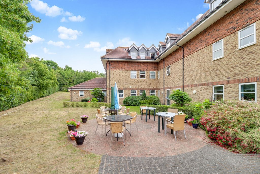 Property photo 2 of 14