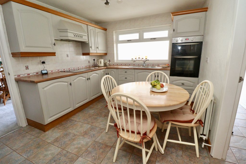 Property photo 2 of 18 Img_8829
