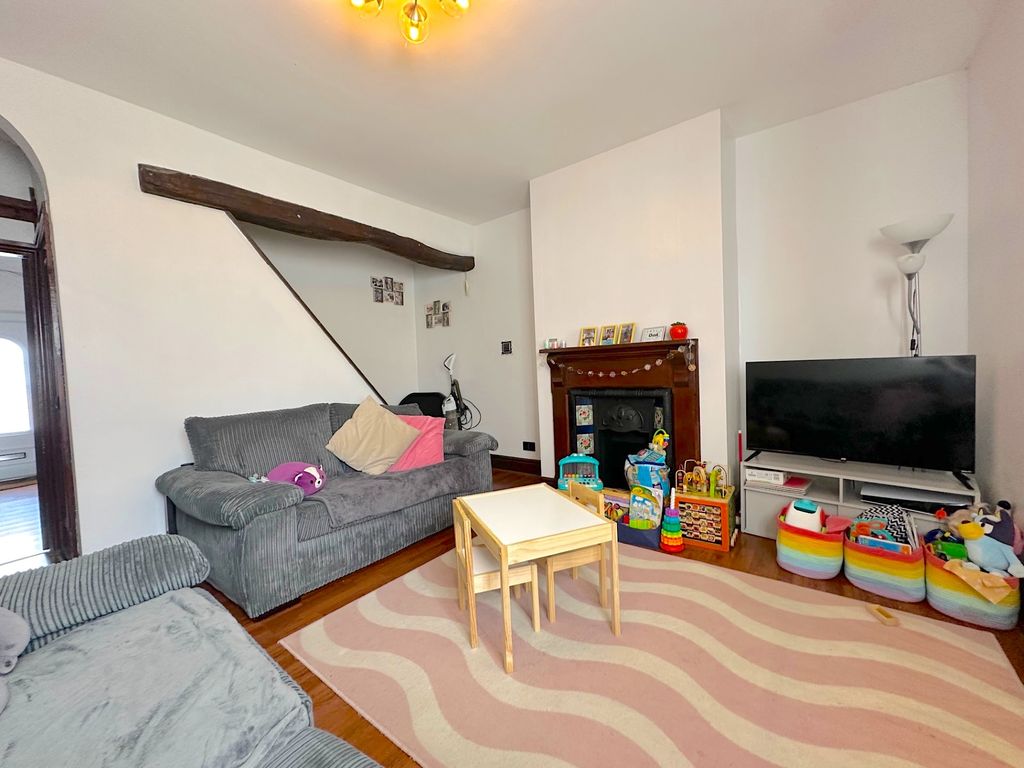 Property photo 3 of 14