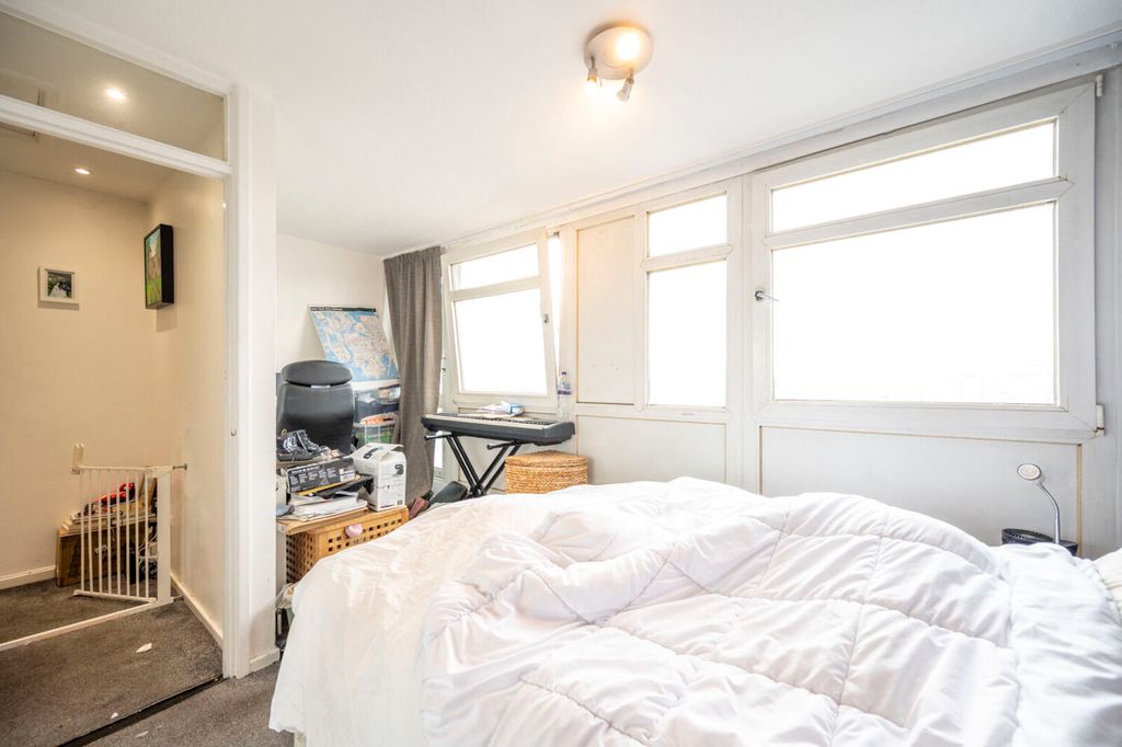 Property photo 3 of 8