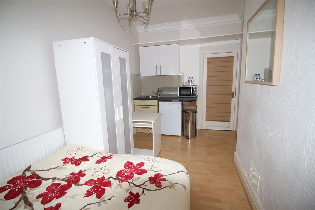 Property photo 3 of 7 Img_2195.Jpg