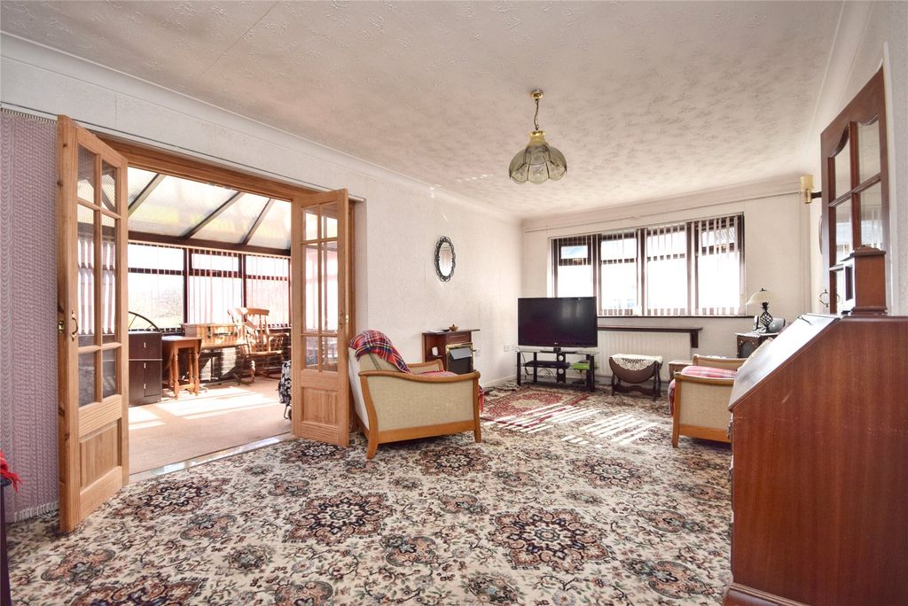 Property photo 3 of 16 Lounge Diner