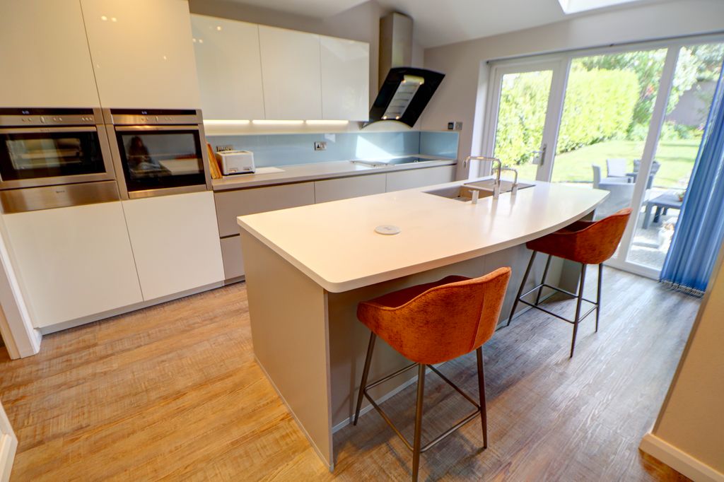 Property photo 2 of 37 2