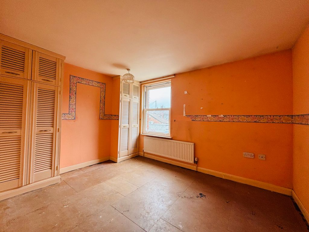 Property photo 3 of 6