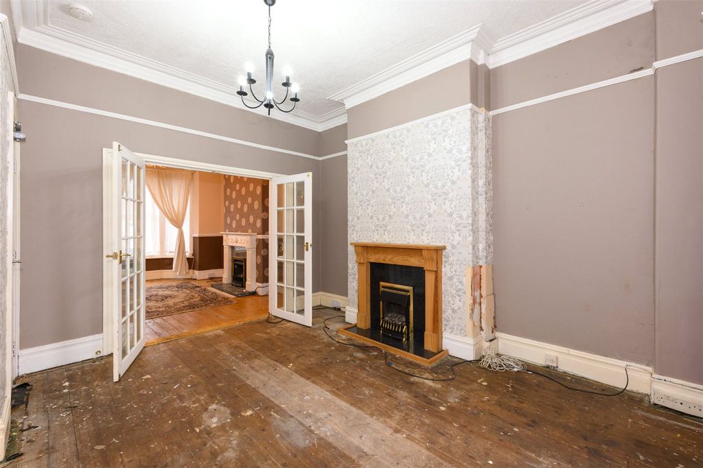 Property photo 2 of 9 Sitting Room