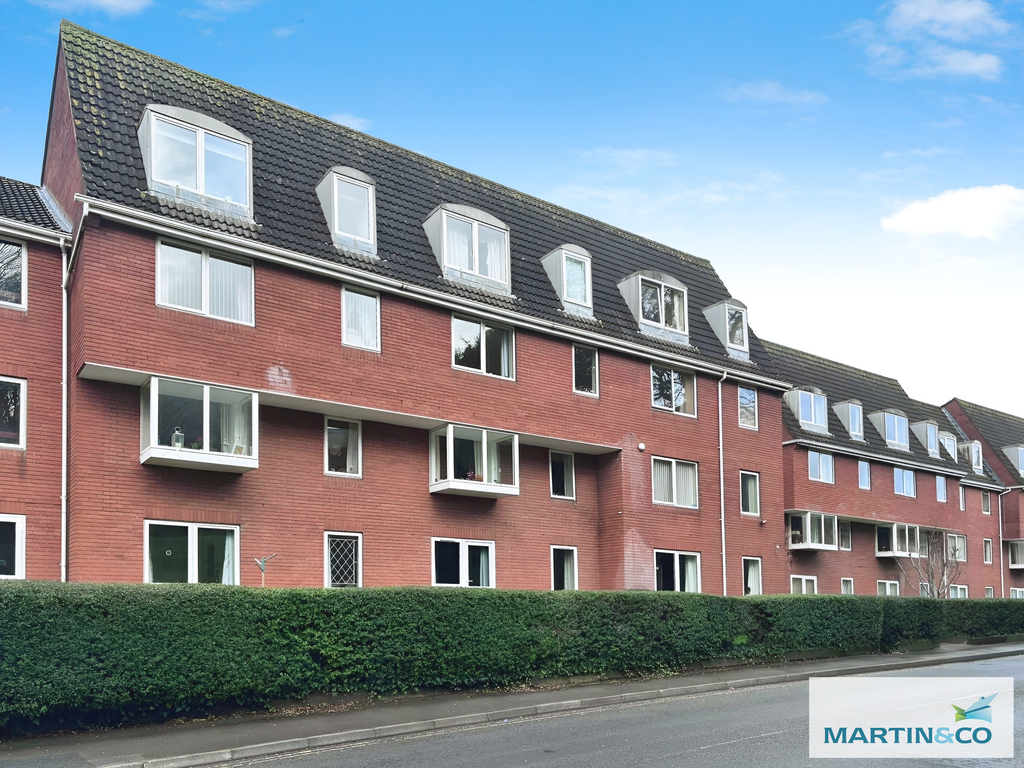 Property photo 1 of 12 86Eac6Dd-49Ac1d68-903c-4003-B776-172A928B12E8