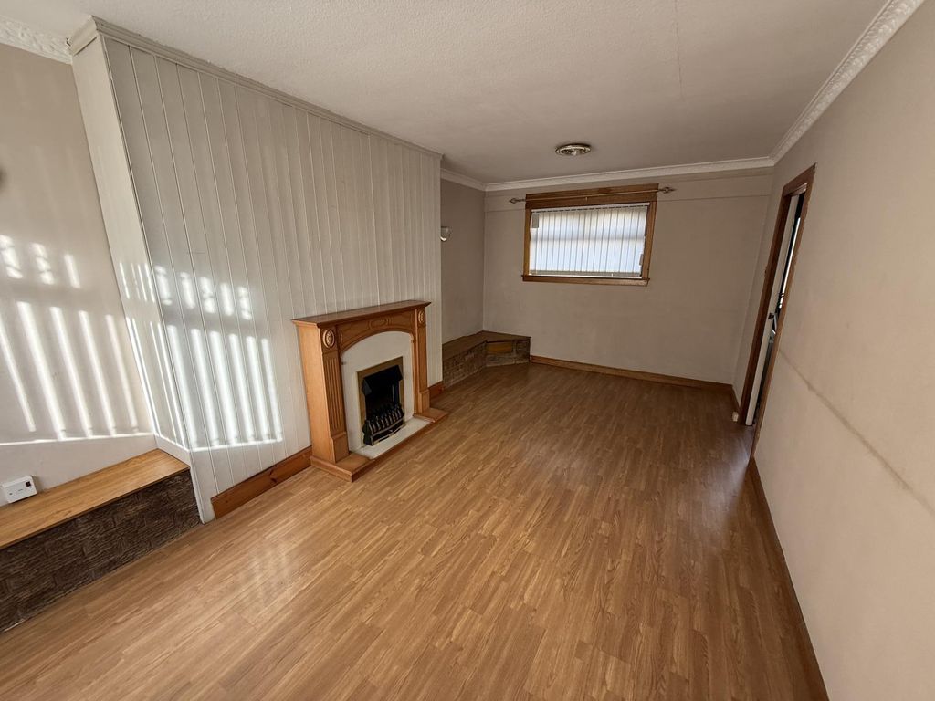 Property photo 2 of 11 Gallery