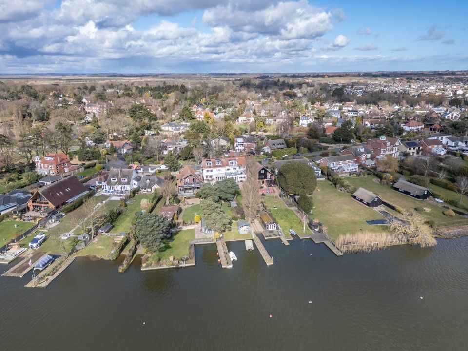 Property photo 2 of 31 Dji_0493