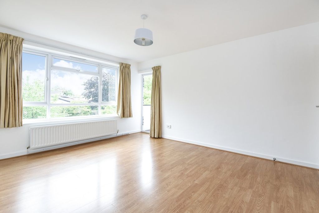 Property photo 2 of 7 332416 (2)