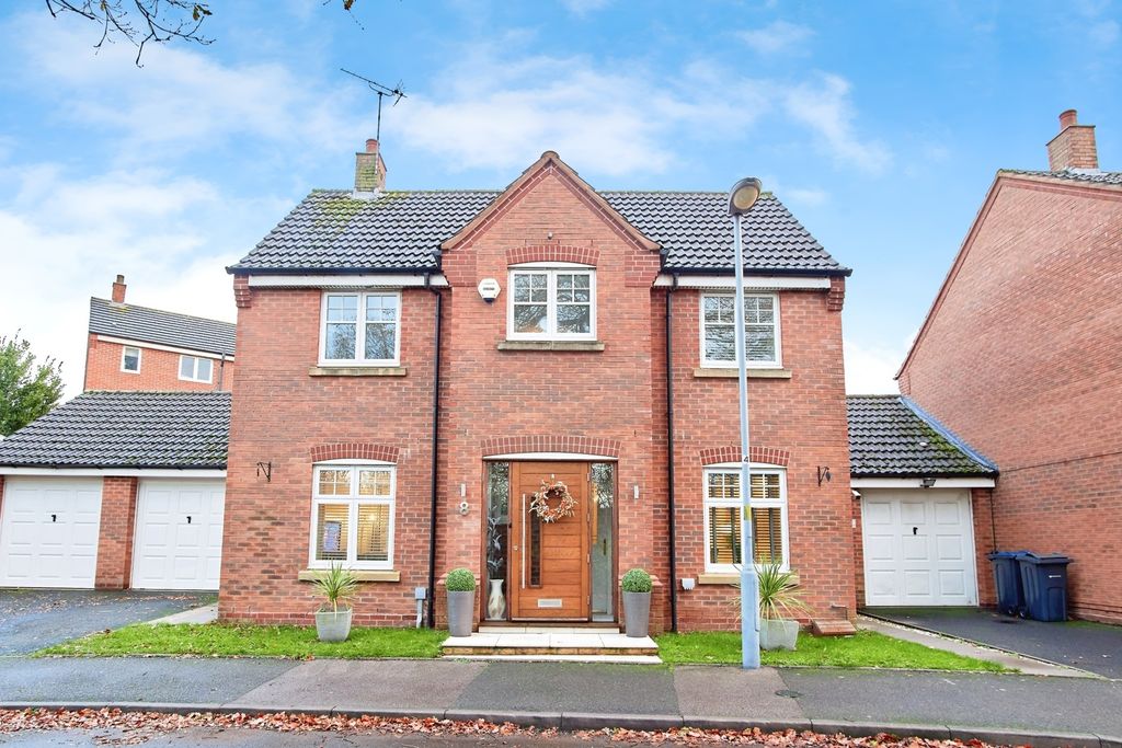 Property photo 1 of 20 Front