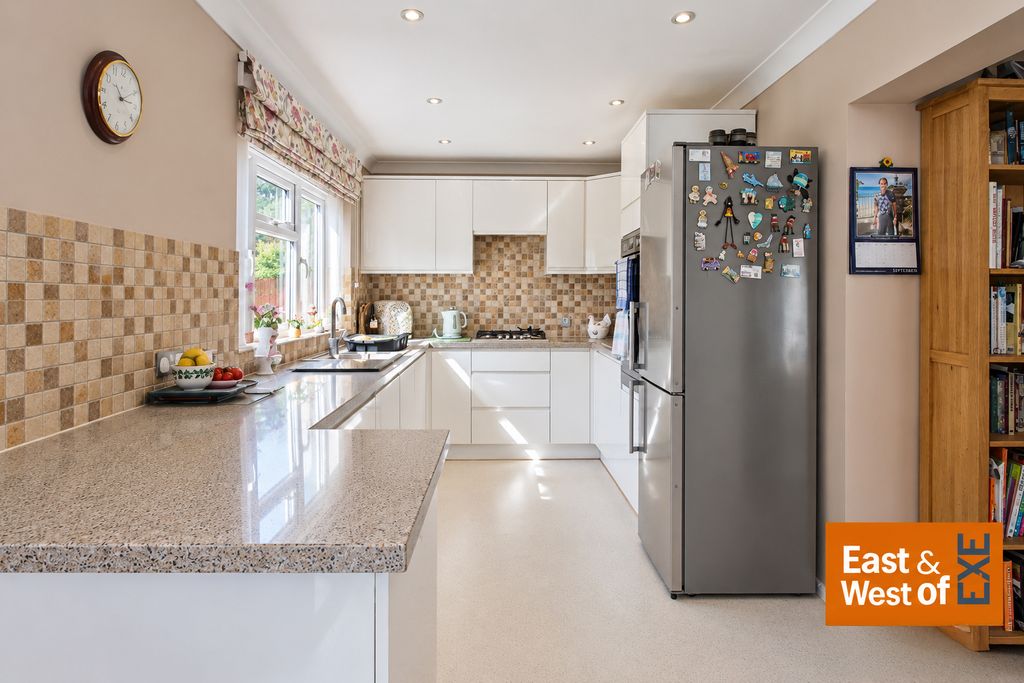 Property photo 2 of 15 Kitchen