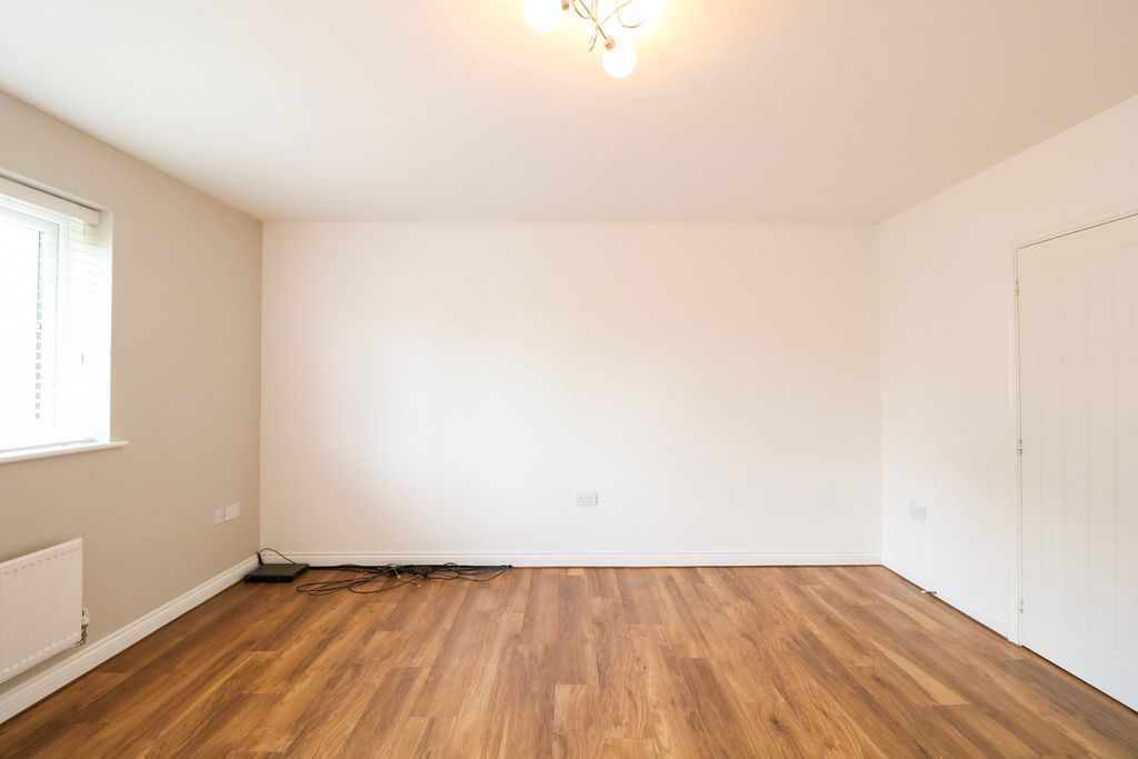 Property photo 2 of 17 Living Room