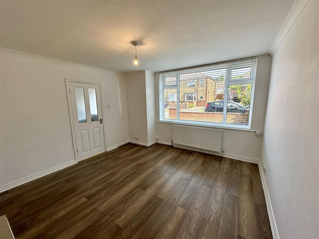 Property photo 3 of 15 Living Room