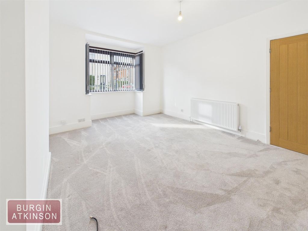 Property photo 3 of 32 Cam01619G0-Pr0247-Still001.Jpg