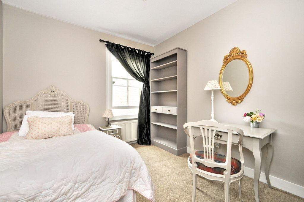 Property photo 3 of 13 Photo 06