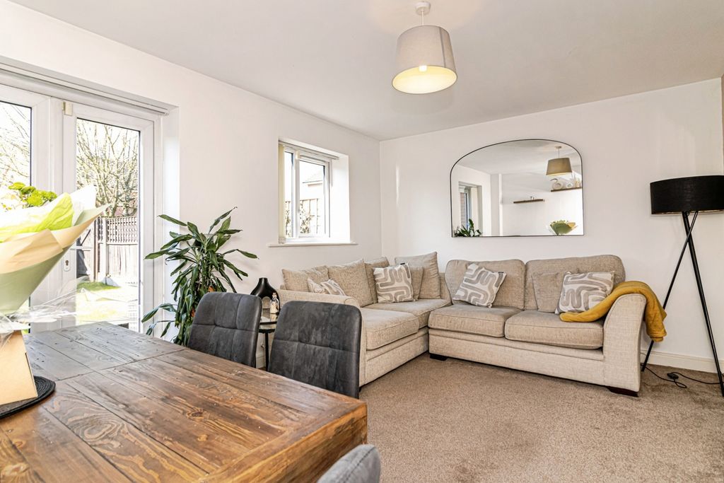 Property photo 2 of 28 Photo